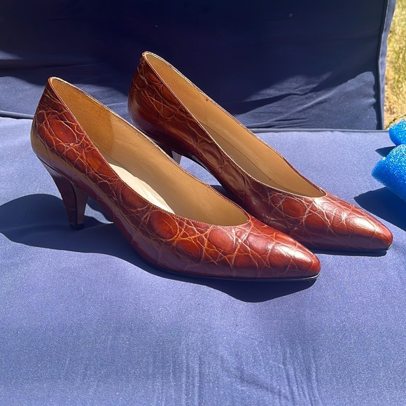 Vintage AMALFI Brown Leather "Croc" Textured MONICA Heels Womens size 8 B Italy - Picture 2 of 6